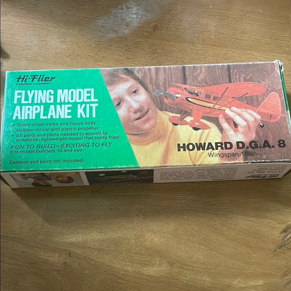 Hi Flier Flying Model Airplane Kit Howard DGA 8 KIT 51 never used